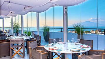 2 restaurants, Italian cuisine