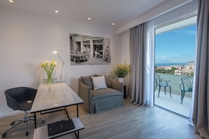 Junior Suite, 1 King Bed, Sea View