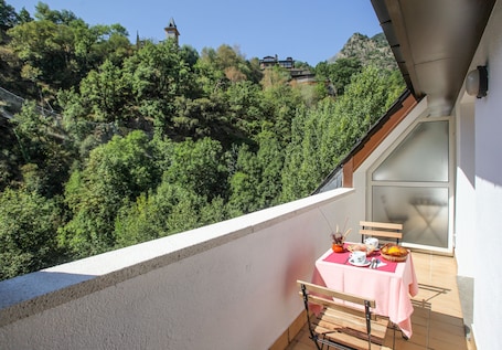 Cortinas blackout y wifi gratis . Insitu Eurotel