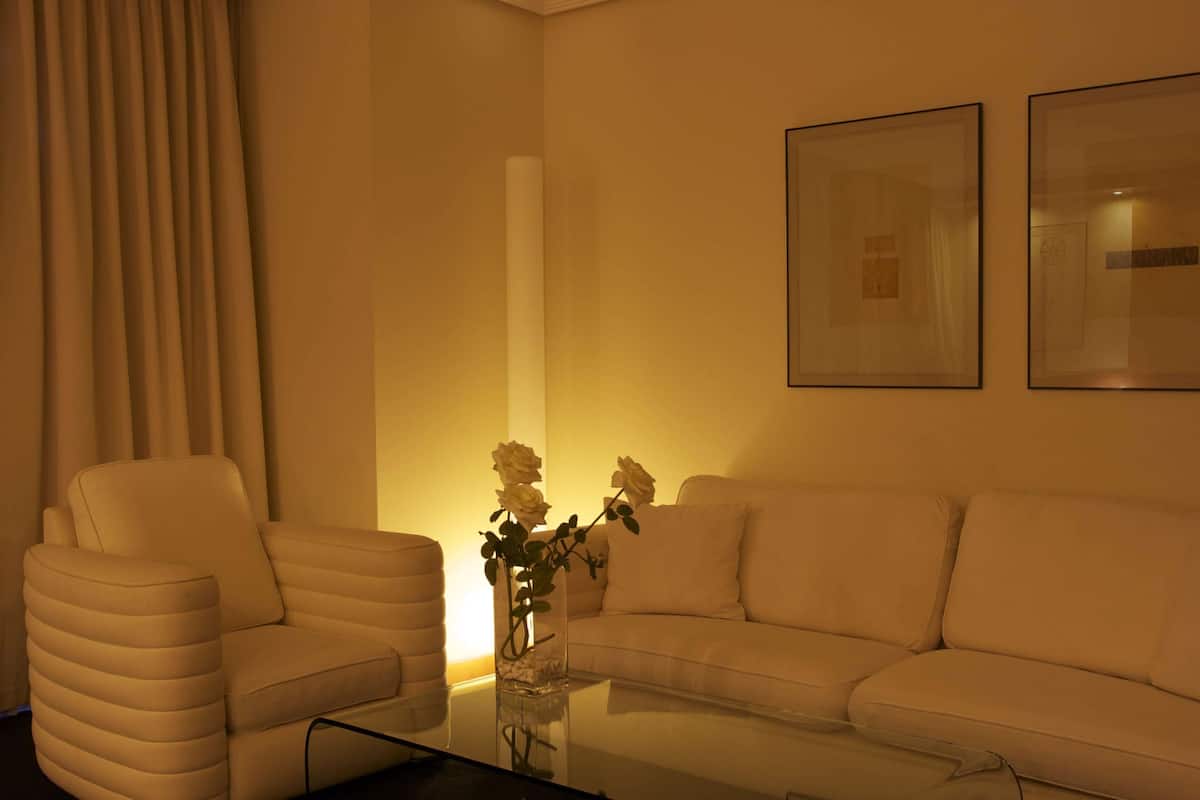 minibar, in-room safe, desk, soundproofing