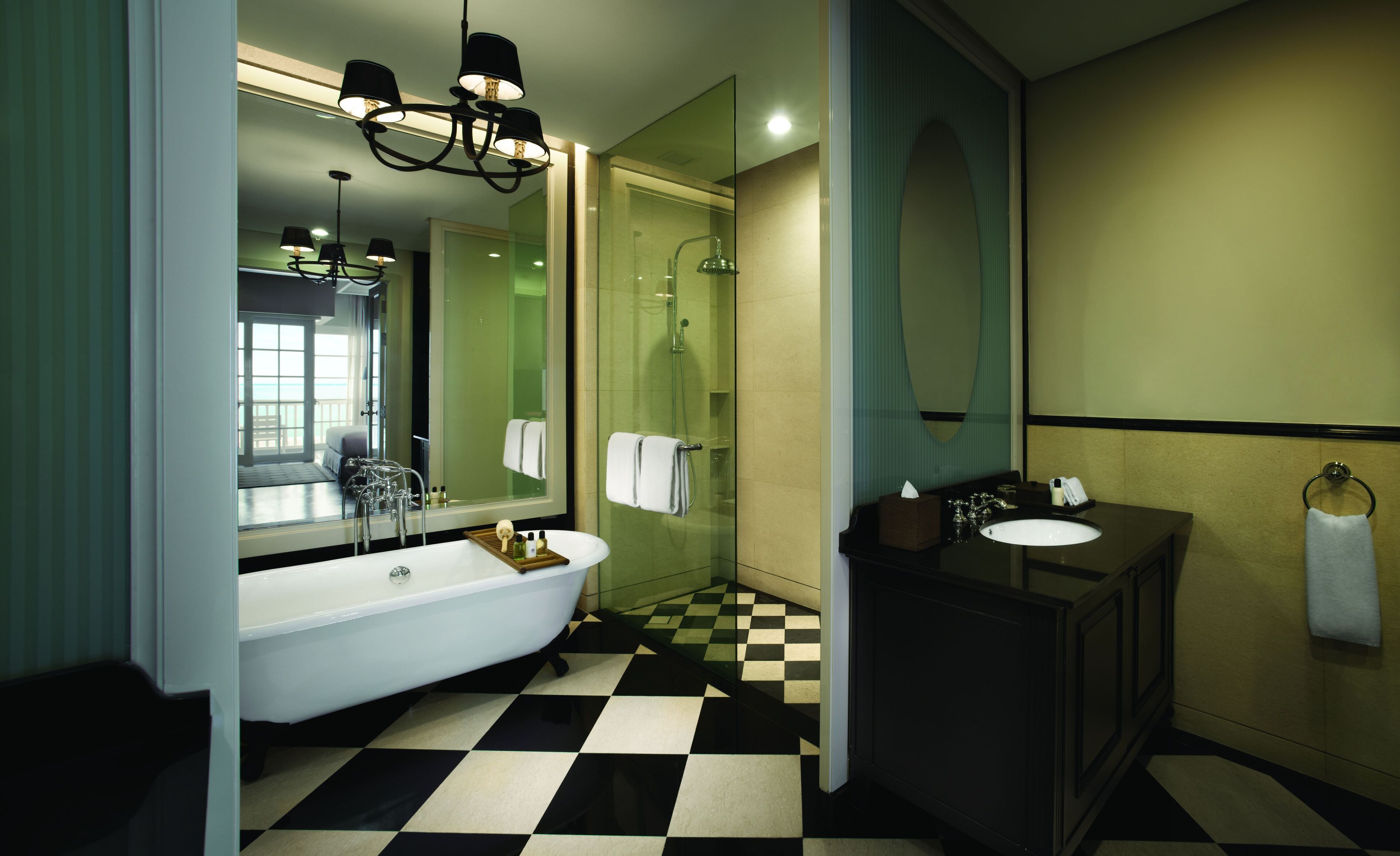 studio suite twin | 1 bedroom, minibar, in-room safe, blackout curtains