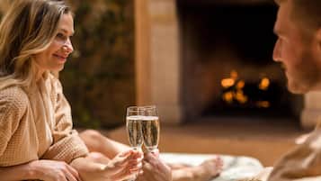 Salas de tratamientos para parejas, sauna, bañera de hidromasaje
