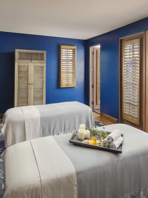 Couples treatment rooms, sauna, hot tub, steam room, Turkish bath