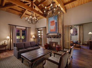 Presidential Villa | Egyptian cotton sheets, premium bedding, down comforters, pillowtop beds