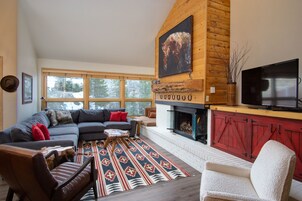 Condo, 3 Bedrooms | View from room