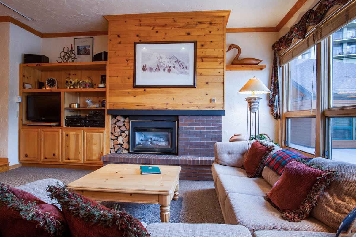 Condo, 2 Bedrooms | Living area | TV, DVD player