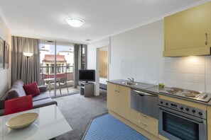 Appartement Standard, 1 chambre | Coin cuisine privé | Réfrigérateur, micro-ondes, four, plaque de cuisson