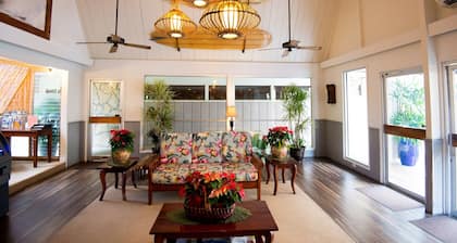 Pacific Marina Inn Airport Hotel