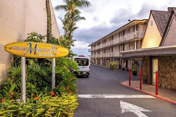 Pacific Marina Inn Airport Hotel