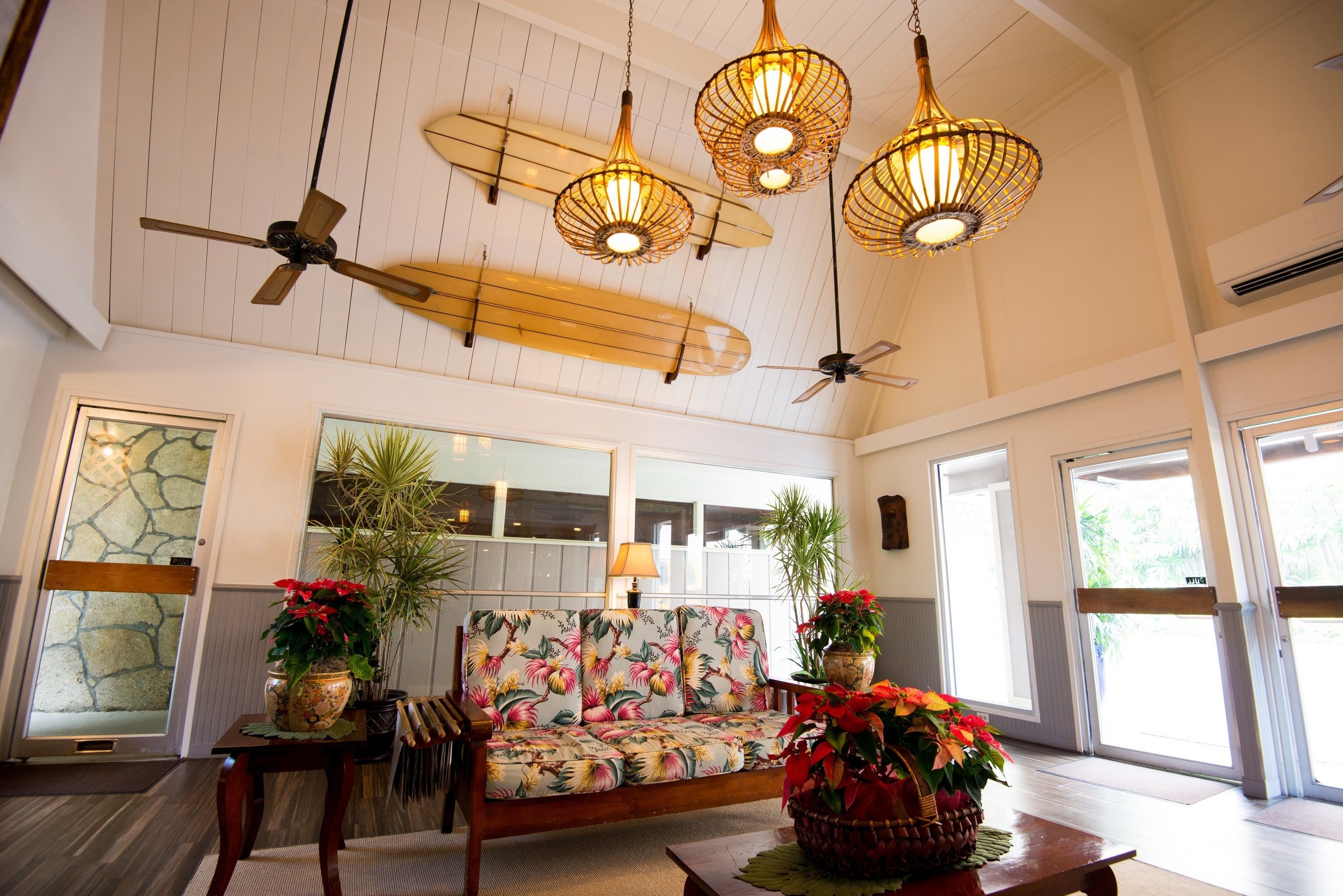 Photo - Pacific Marina Inn Airport