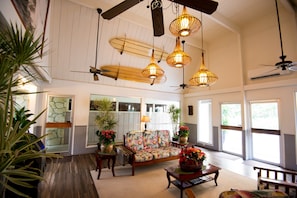 Lobby-Lounge
