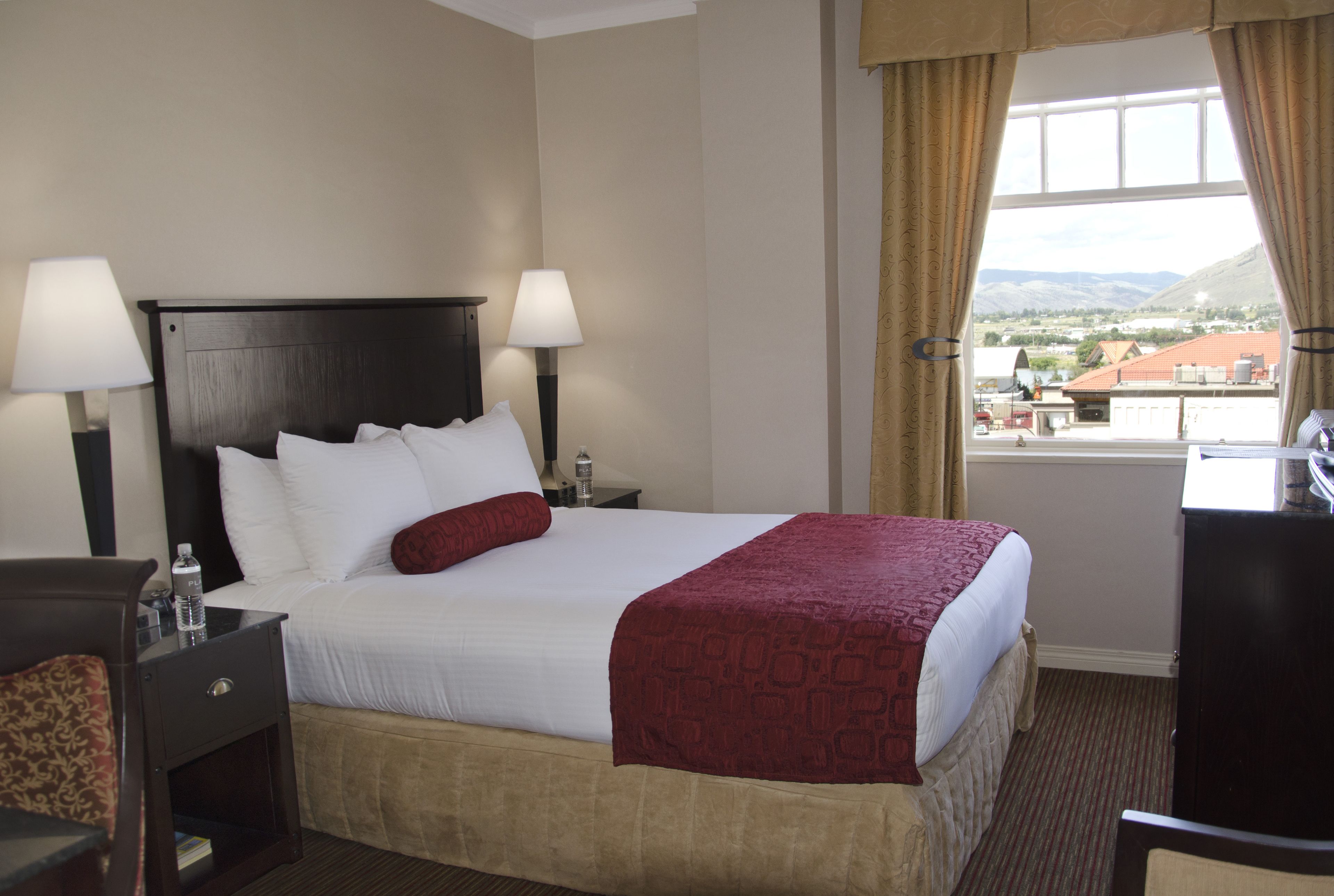 Premium bedding, pillowtop beds, in-room safe, desk