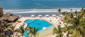 Costa De Oro Beach Hotel