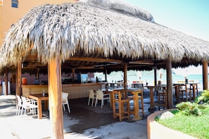 Poolside bar