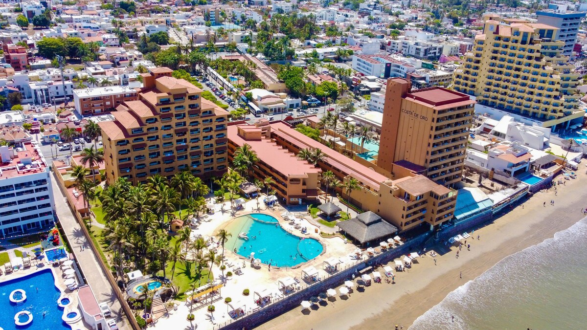 Hotel Costa de Oro Mazatlán ⭐⭐⭐⭐ | Playa | Zona Dorada