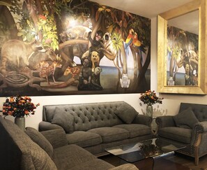 Villa Magna | Living room | 32-inch flat-screen TV with cable channels, TV