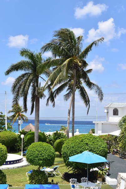 Villablanca Garden Beach Hotel