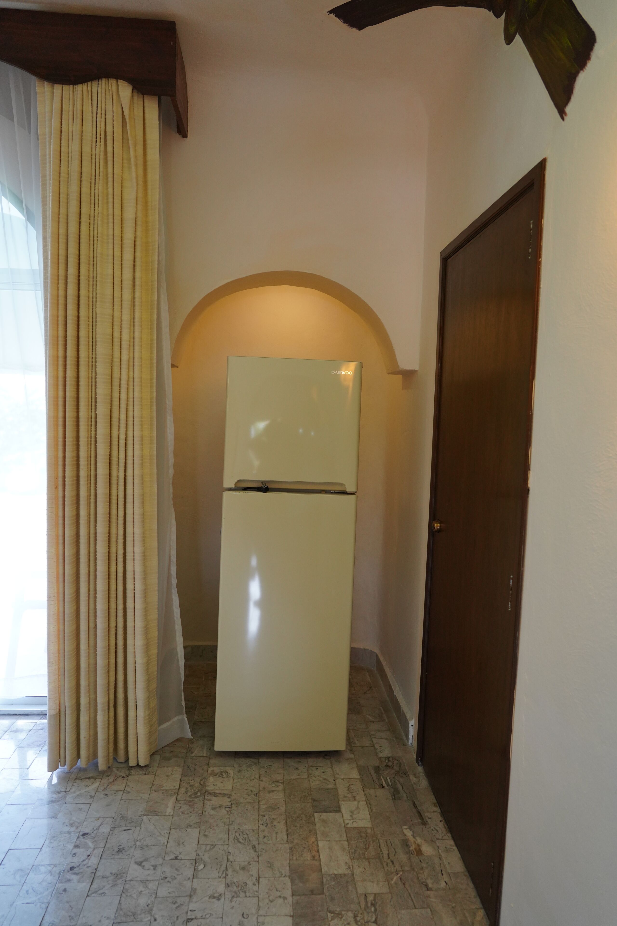 superior deluxe | 1 bedroom, blackout curtains, bed sheets