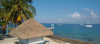 ヴィラブランカ ガーデン ビーチ ホテル