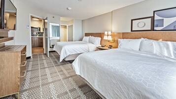 Suite, 1 habitación, cocina | Ropa de cama de alta calidad y escritorio