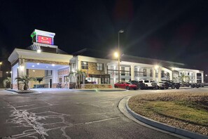 Exterior - Econo Lodge Inn & Suites Macon North (Macon)