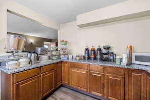 Breakfast area