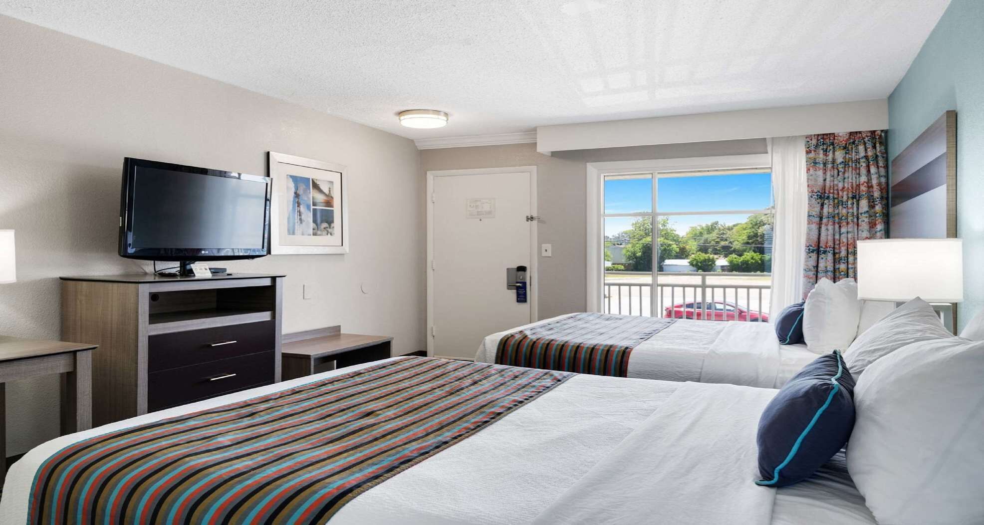 In-room safe, desk, laptop workspace, iron/ironing board