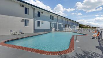 Seasonal outdoor pool