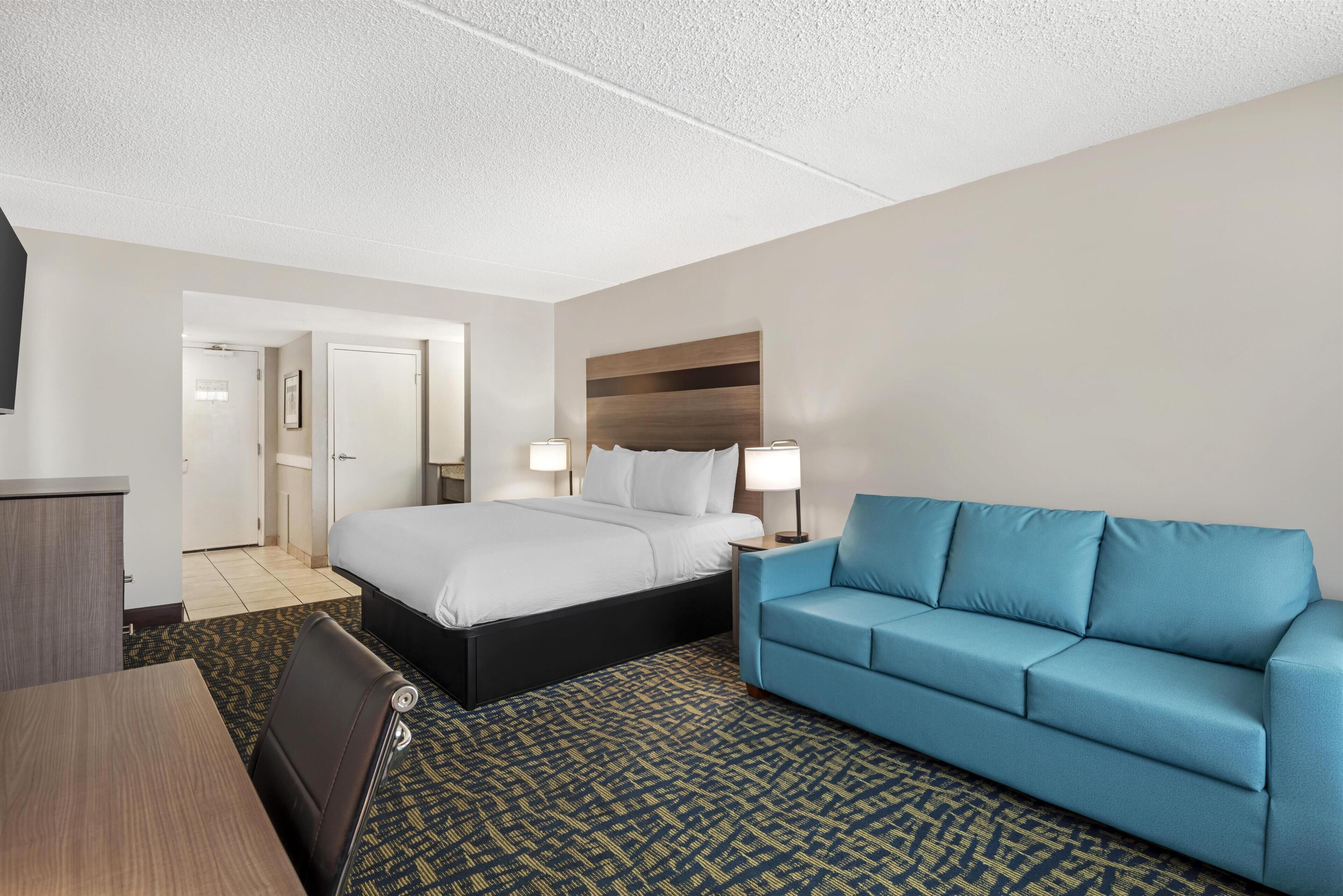 Standard Room, 1 King Bed, Balcony, Oceanfront (Larger Room;with Sofabed)