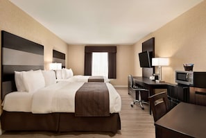 Suite, Beberapa Tempat Tidur, Bebas Asap Rokok | Seprai premium, meja kerja, dan ruang kerja ramah laptop