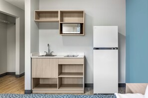 Ducha y bañera combinadas y artículos de higiene personal gratuitos