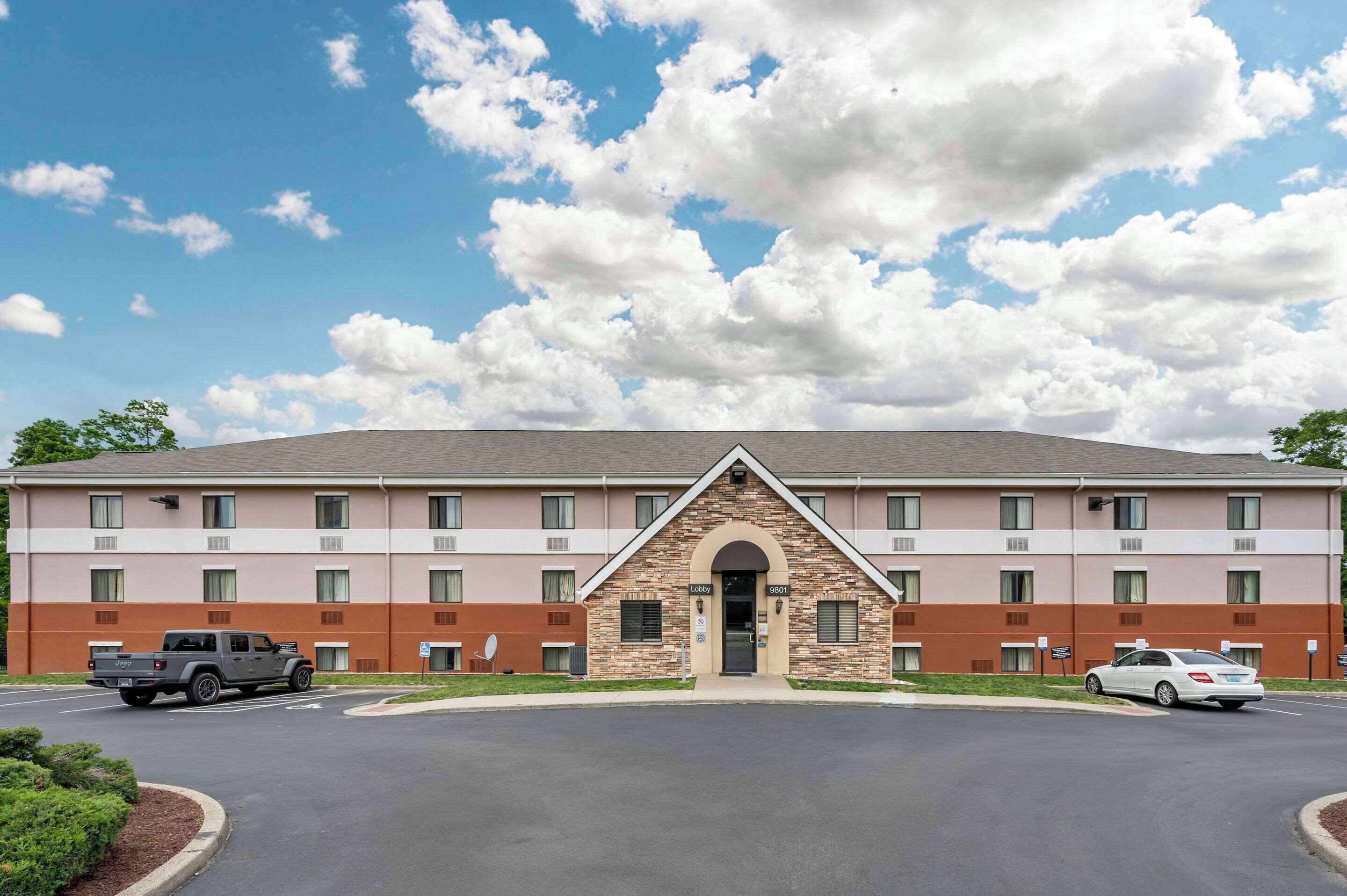 Foto - Suburban Studios Louisville East