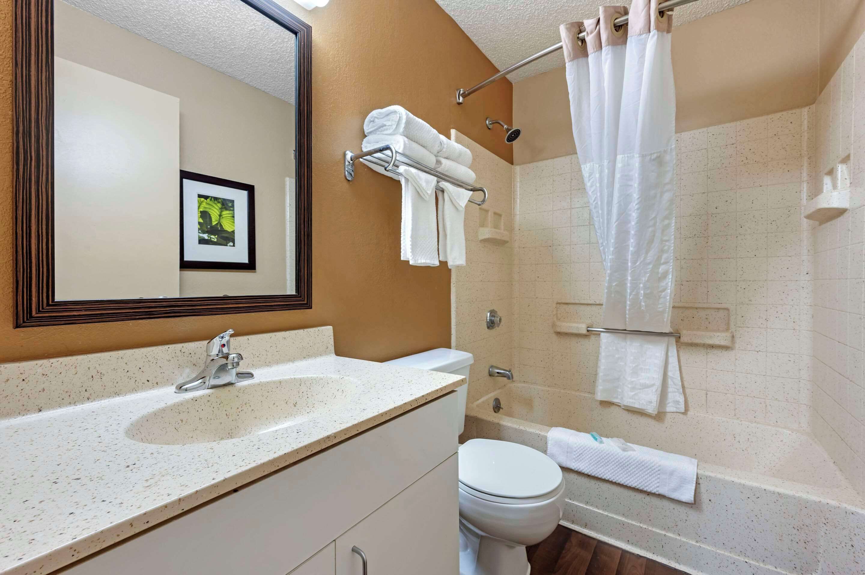 Foto - Suburban Studios Louisville East