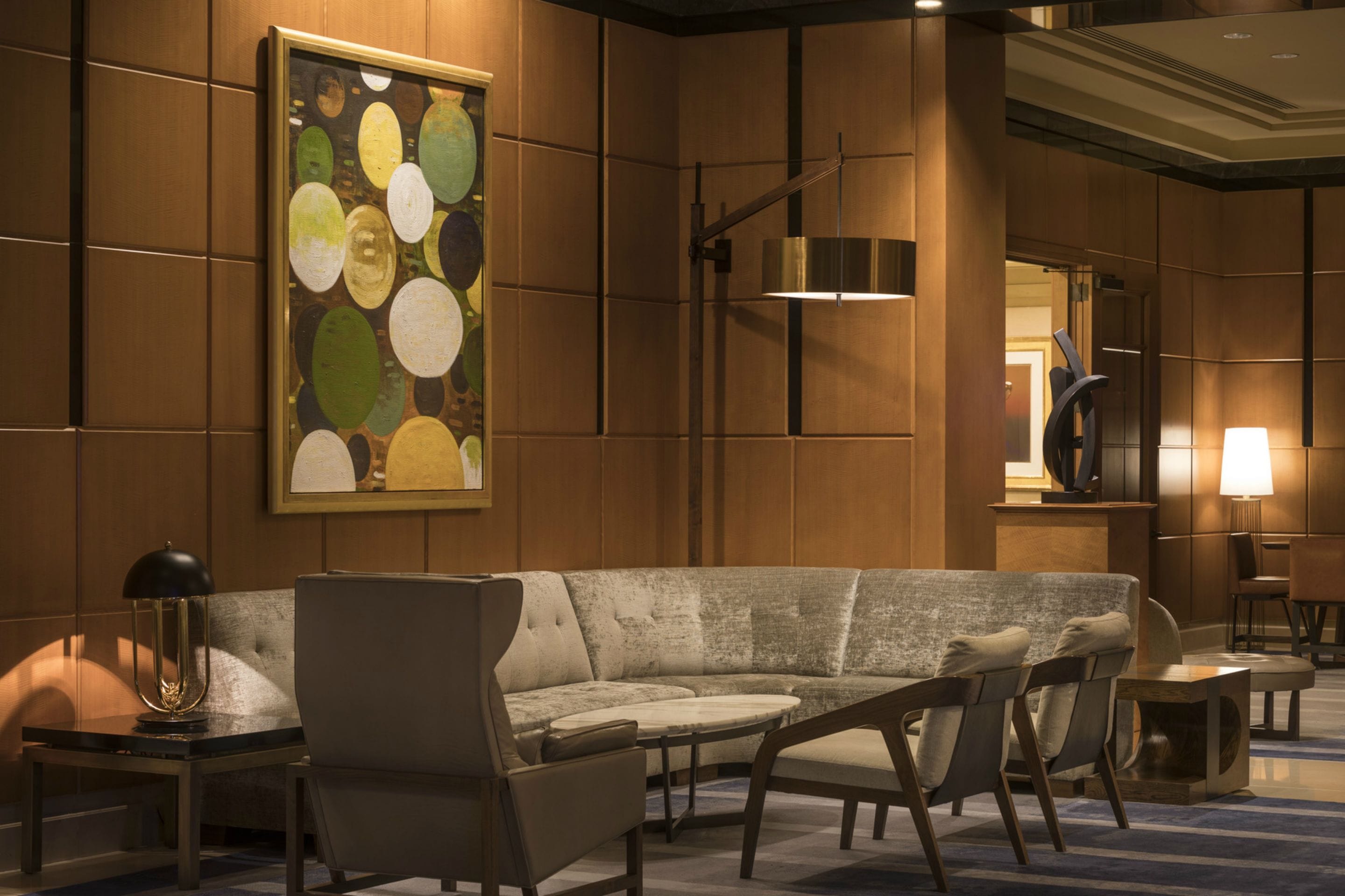 Lobby-lounge