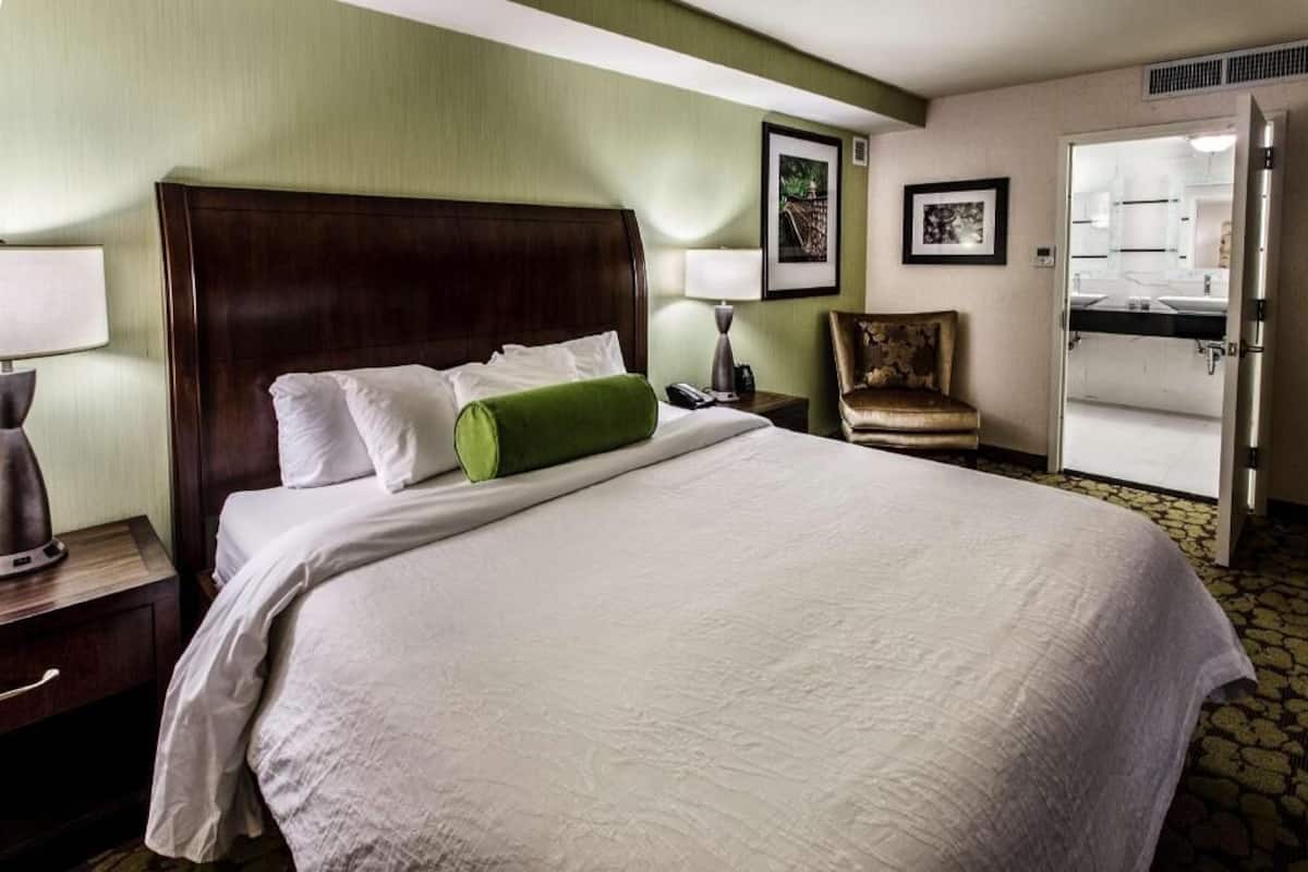 In-room safe, desk, laptop workspace, iron/ironing board