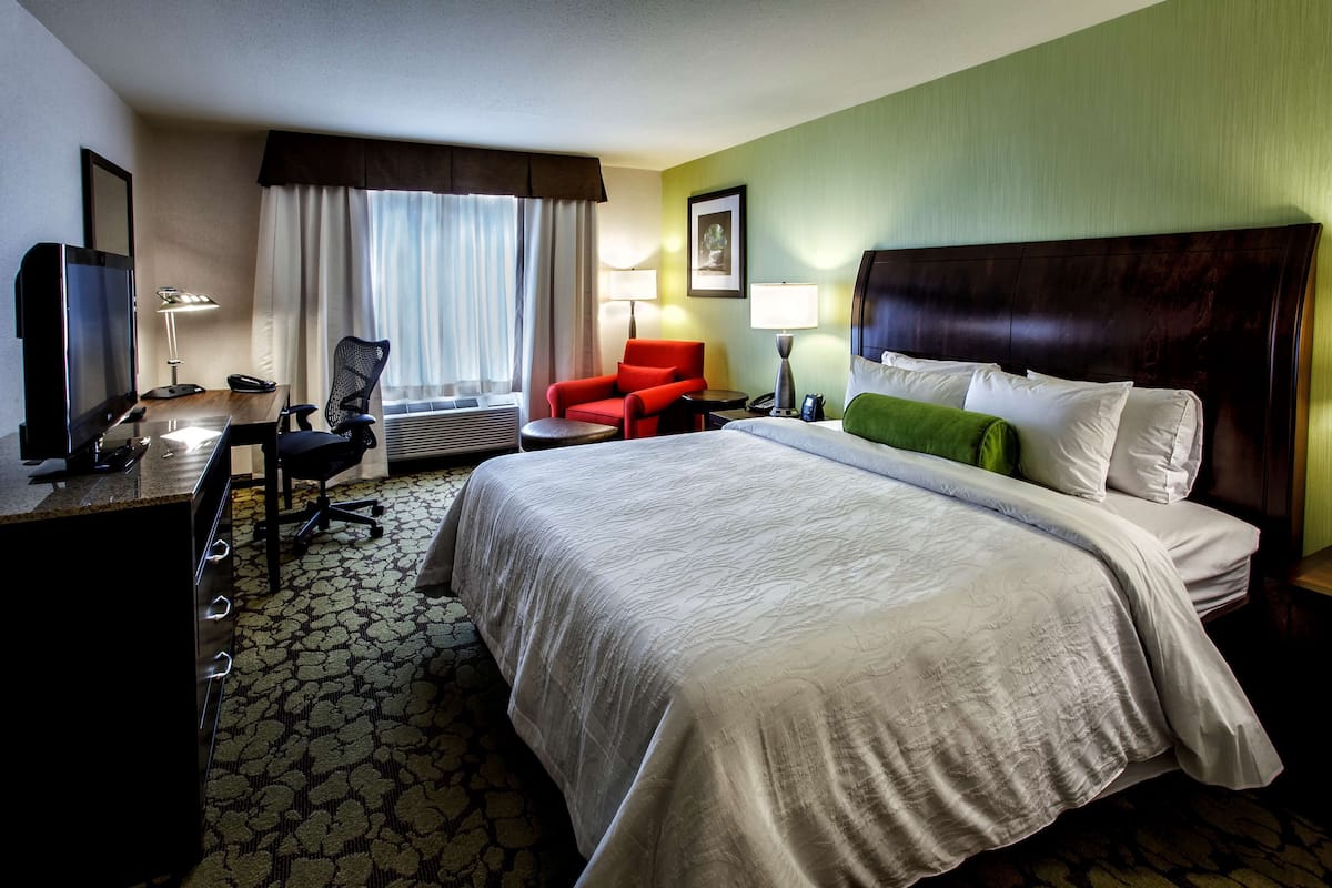In-room safe, desk, laptop workspace, iron/ironing board