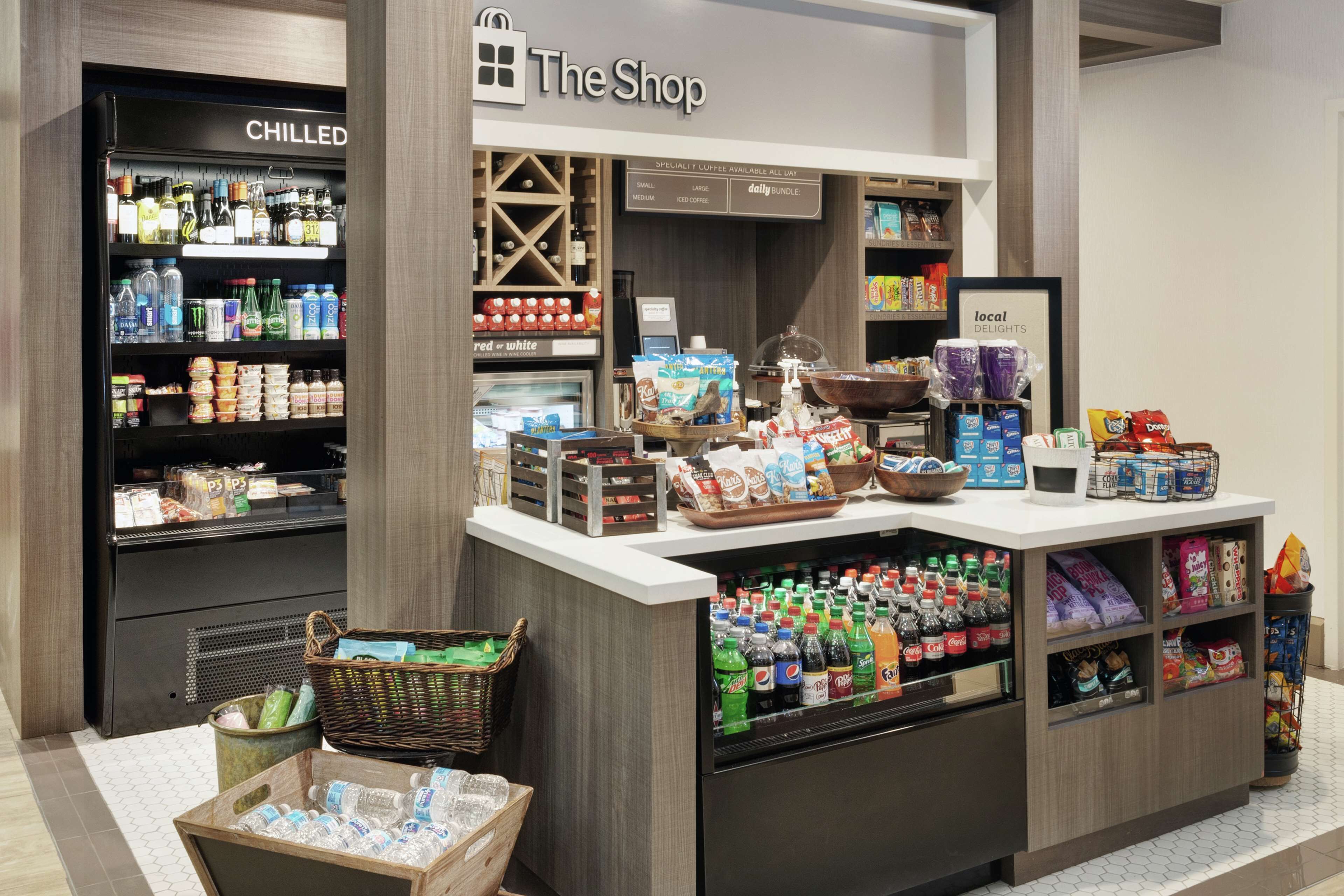 Breakfast and dinner served