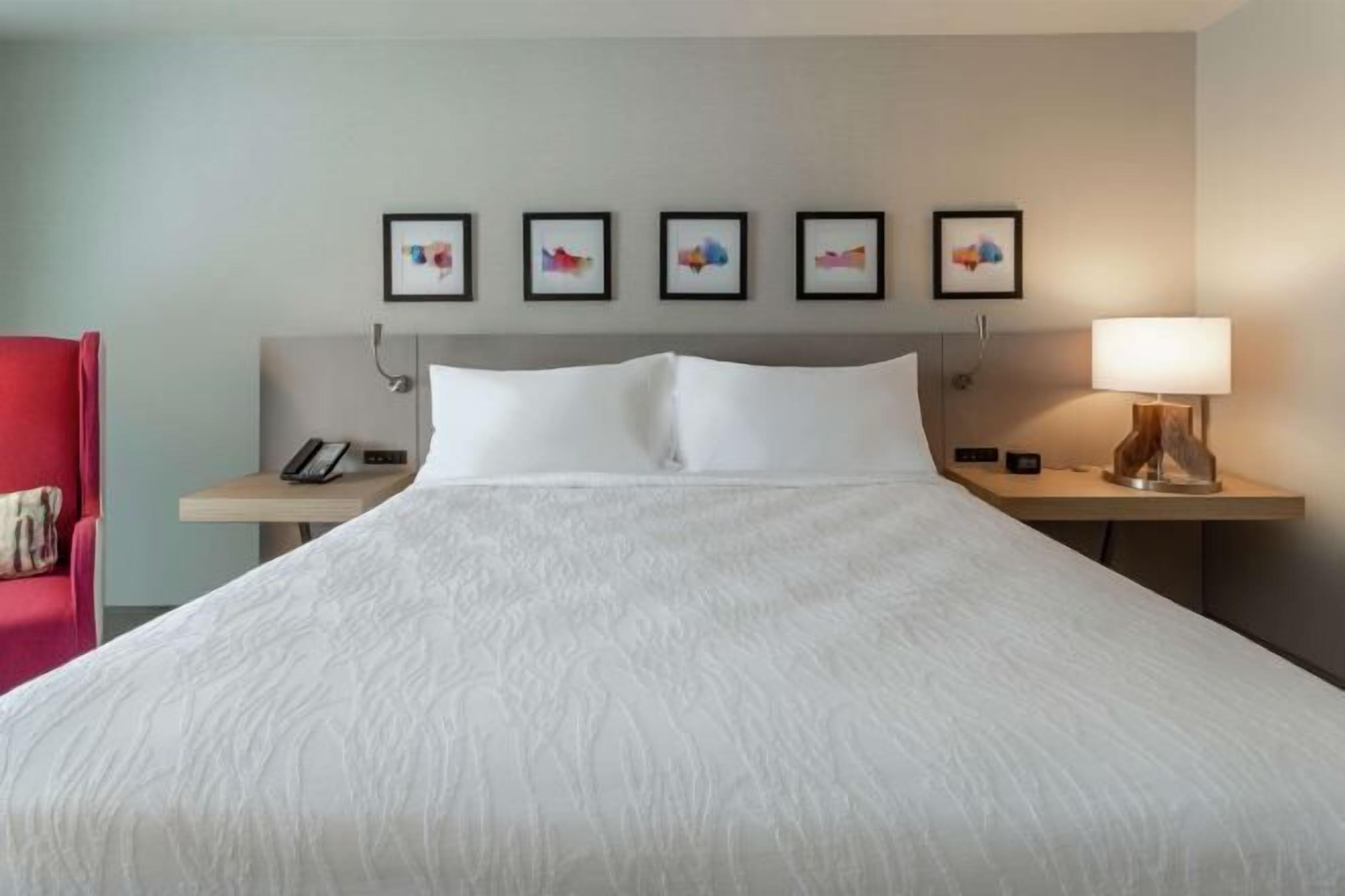 Ropa de cama de alta calidad y camas con pillow-top 