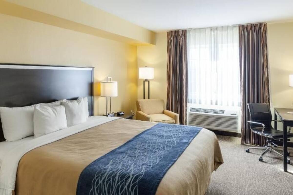 Pillowtop beds, desk, laptop workspace, blackout drapes