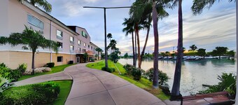 Holiday Inn Express Hotel & Suites Brownsville by IHG