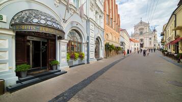 Pintu masuk interior