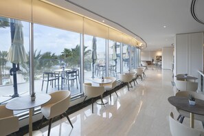 Restaurant - Occidental Sharjah Grand (Sharjah)