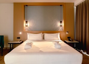 1 dormitorio, ropa de cama de alta calidad, edredones de plumas