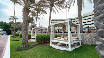 Plage privée, parasols, serviettes de plage, ski nautique