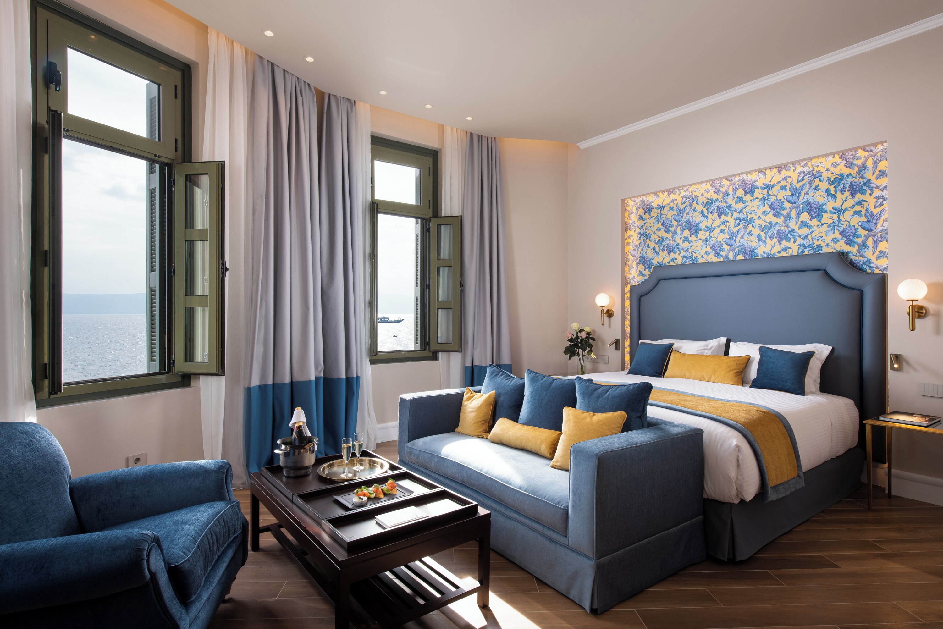 Presidential Suite | Minibar, in-room safe, desk, soundproofing