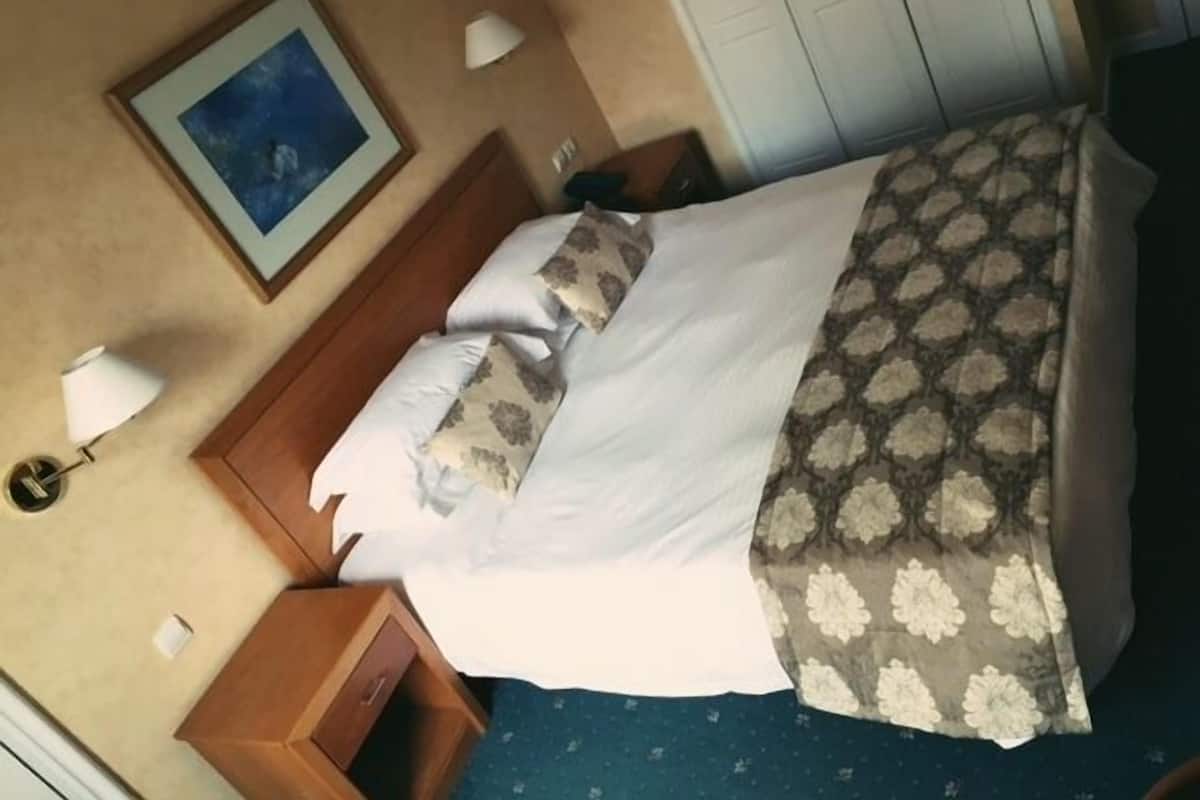 Minibar, in-room safe, desk, soundproofing