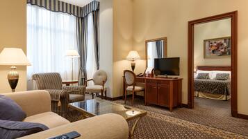 1 bedroom, Frette Italian sheets, premium bedding, down comforters