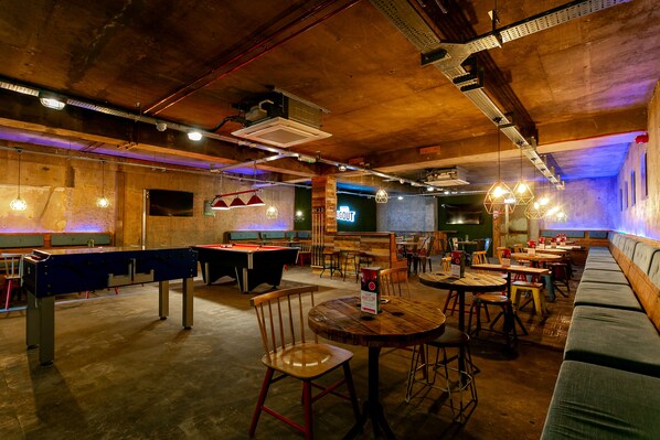 Sports bar
