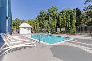 Seasonal outdoor pool, open 8 AM to 8 PM, pool umbrellas, sun loungers