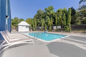 Seasonal outdoor pool, open 8 AM to 8 PM, pool umbrellas, sun loungers
